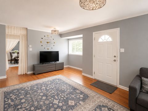 Tiny photo for 6647 N Lawndale Avenue, Lincolnwood, IL 60712 (MLS # 12714182)