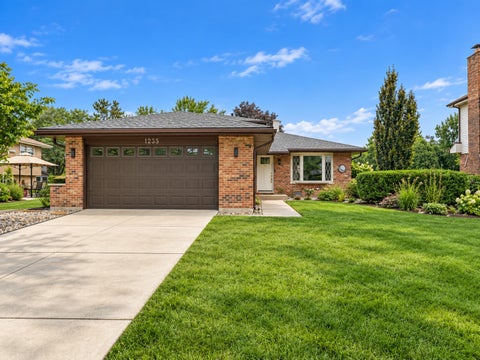Photo of 1235 Virginia Drive, Westmont, IL 60559 (MLS # 12752885)