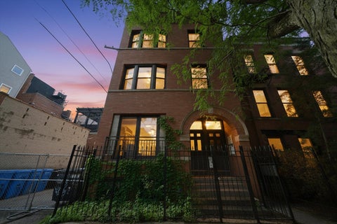 Tiny photo for 2013 W Crystal Street #1F, Chicago, IL 60622 (MLS # 12753343)