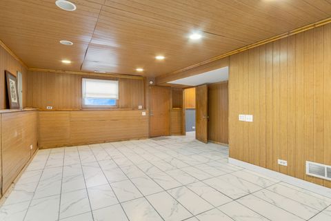 Tiny photo for 26235 N Walnut Avenue, Mundelein, IL 60060 (MLS # 12572879)