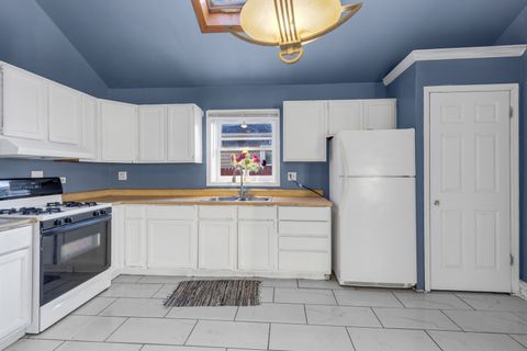 Tiny photo for 26235 N Walnut Avenue, Mundelein, IL 60060 (MLS # 12572879)