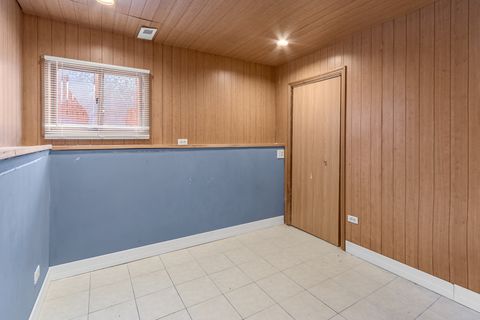 Tiny photo for 26235 N Walnut Avenue, Mundelein, IL 60060 (MLS # 12572879)