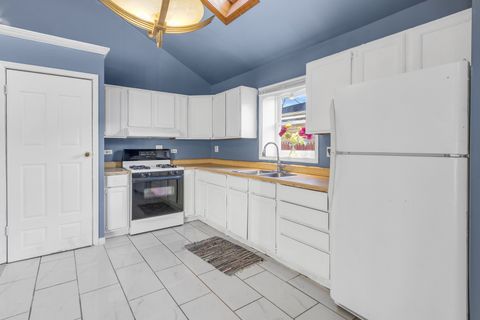 Tiny photo for 26235 N Walnut Avenue, Mundelein, IL 60060 (MLS # 12572879)