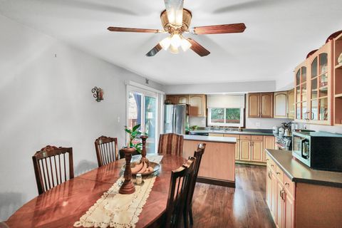 Tiny photo for 7 Woodmar Court, Streamwood, IL 60107 (MLS # 12475327)