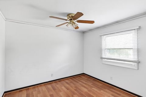 Tiny photo for 7 Woodmar Court, Streamwood, IL 60107 (MLS # 12475327)