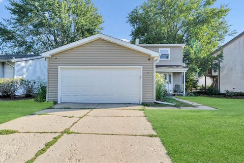 Tiny photo for 7 Woodmar Court, Streamwood, IL 60107 (MLS # 12475327)