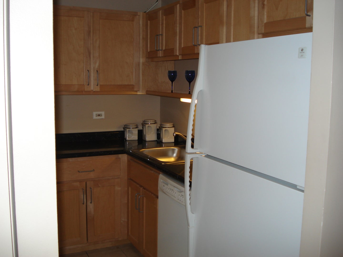 211 E OHIO Street 2218