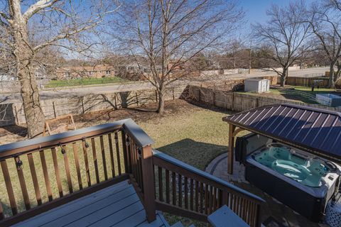 Tiny photo for 1114 Andover Street, Bloomington, IL 61704 (MLS # 12591328)