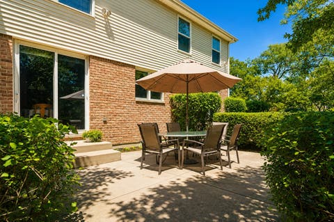 Tiny photo for 411 Periwinkle Way, Prospect Heights, IL 60070 (MLS # 12692157)