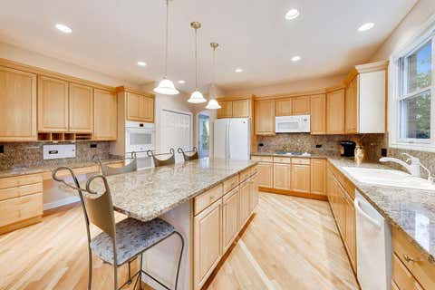 Tiny photo for 411 Periwinkle Way, Prospect Heights, IL 60070 (MLS # 12692157)