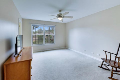 Tiny photo for 411 Periwinkle Way, Prospect Heights, IL 60070 (MLS # 12692157)