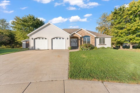 Photo of 101 Red Bud Court, Mahomet, IL 61853 (MLS # 12784237)