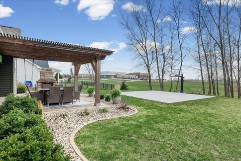 Tiny photo for 1609 Kassen Avenue, Mahomet, IL 61853 (MLS # 12601218)