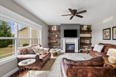 Tiny photo for 1609 Kassen Avenue, Mahomet, IL 61853 (MLS # 12601218)