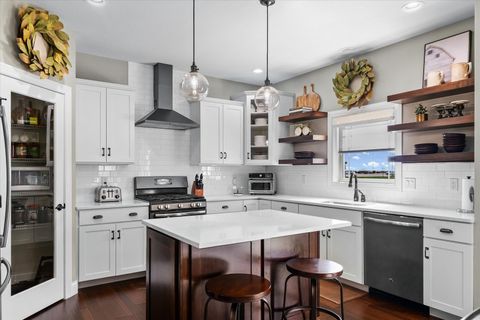 Tiny photo for 1609 Kassen Avenue, Mahomet, IL 61853 (MLS # 12601218)