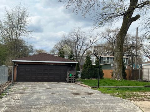 Tiny photo for 6812 Maple Court, Bridgeview, IL 60455 (MLS # 12617294)