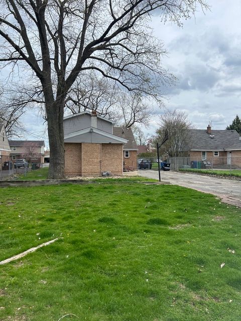 Tiny photo for 6812 Maple Court, Bridgeview, IL 60455 (MLS # 12617294)