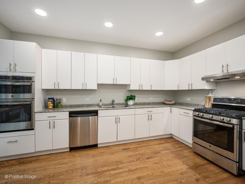 Tiny photo for 2659 N GREENVIEW Avenue, Chicago, IL 60614 (MLS # 12770803)