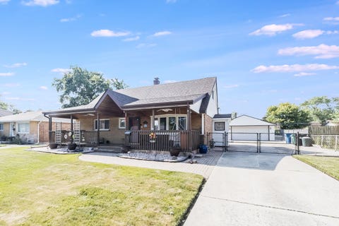 Tiny photo for 6941 Olympic Drive, Bridgeview, IL 60455 (MLS # 12726232)