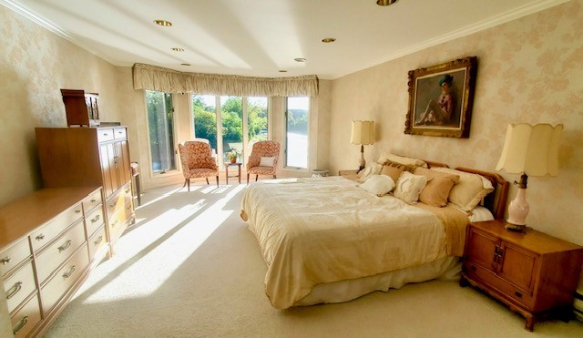 Hinsdale, Illinois 60521, United States, 4 Bedrooms Bedrooms, ,5 BathroomsBathrooms,Residential,Active,229248