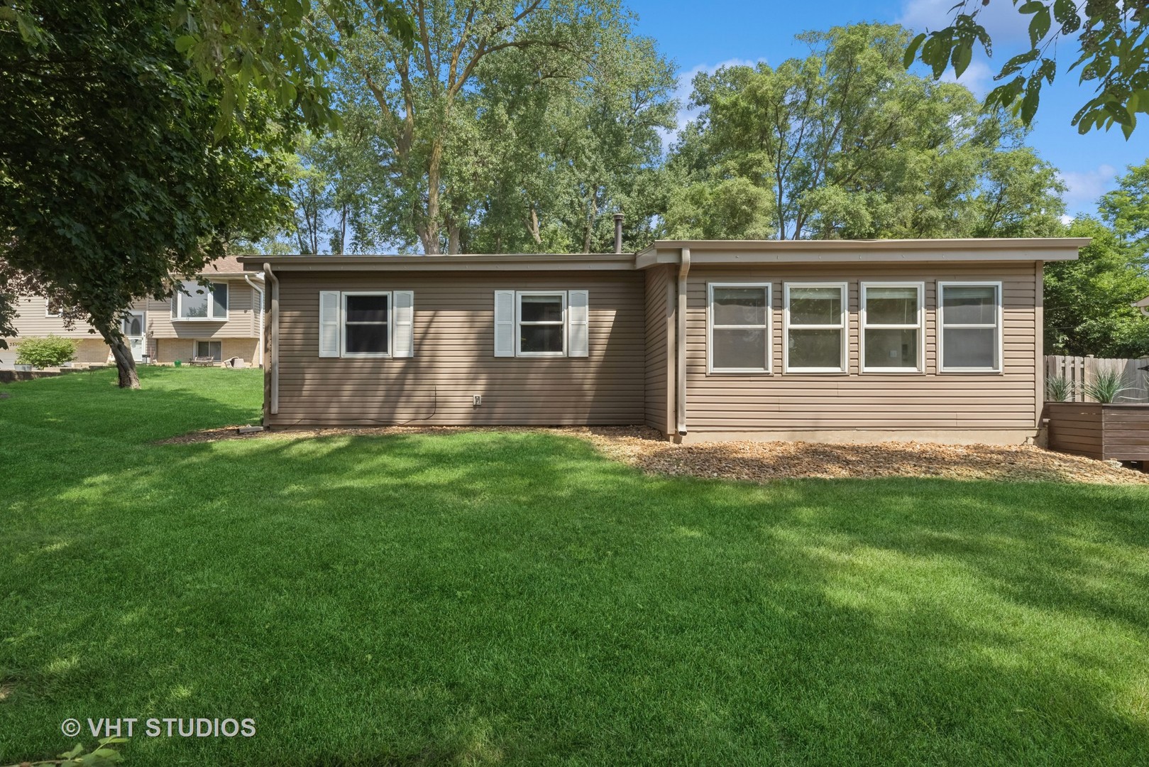 35083 N Sheridan Drive