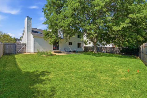 Tiny photo for 1284 Regent Drive, Mundelein, IL 60060 (MLS # 12717510)