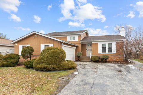 Photo of 17481 Eastgate Drive, Country Club Hills, IL 60478 (MLS # 12546042)