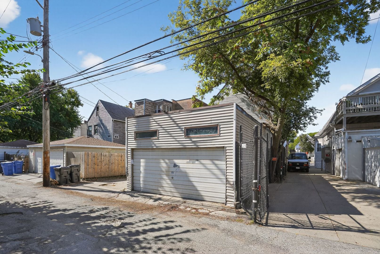 4151 N Pulaski