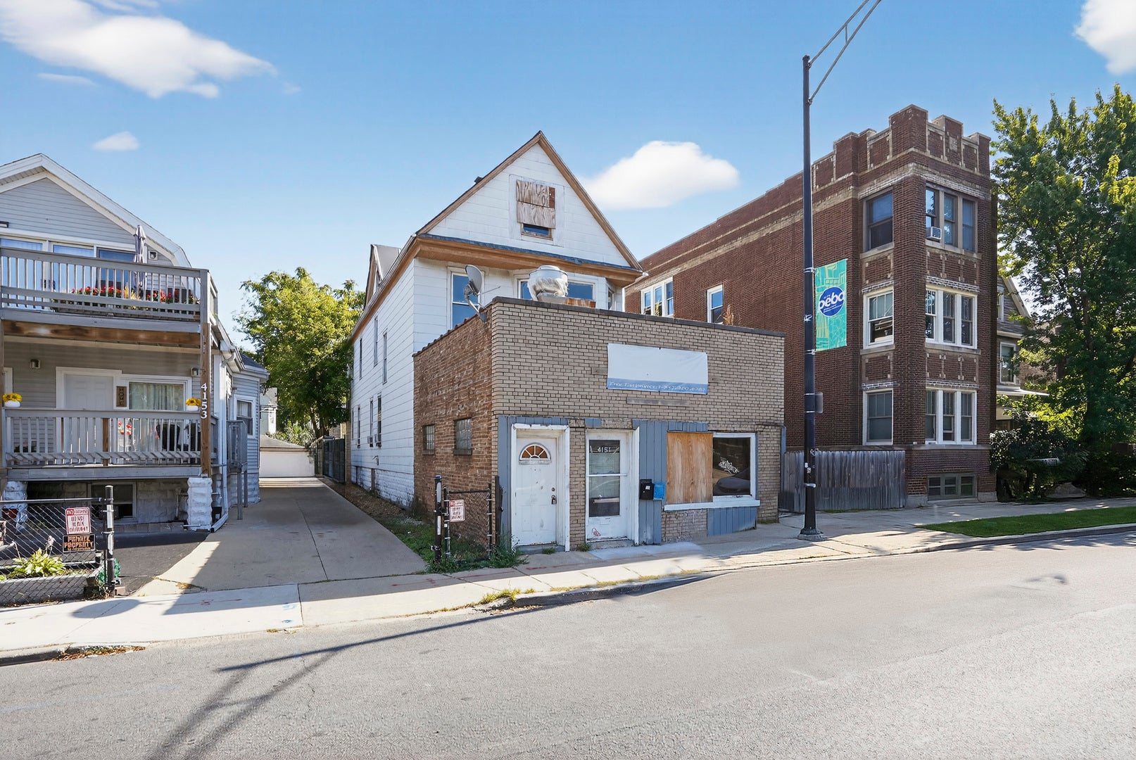 4151 N Pulaski