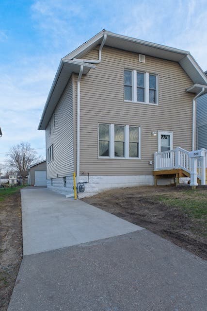 Tiny photo for 721 S 6th Street, Clinton, IA 52732 (MLS # 12596560)