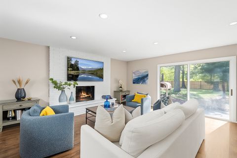 Tiny photo for 6221 Linden Lane, La Grange Highlands, IL 60525 (MLS # 12499220)