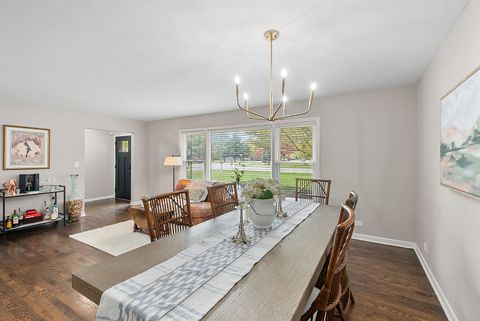 Tiny photo for 6221 Linden Lane, La Grange Highlands, IL 60525 (MLS # 12499220)