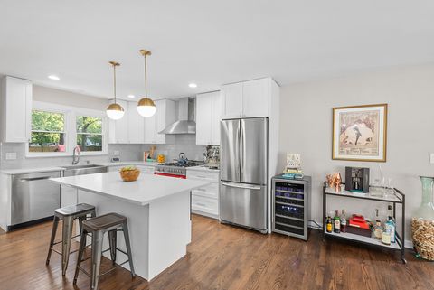 Tiny photo for 6221 Linden Lane, La Grange Highlands, IL 60525 (MLS # 12499220)