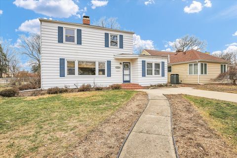 Tiny photo for 1401 W Healey Street, Champaign, IL 61821 (MLS # 12535908)