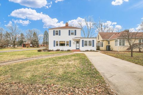 Photo of 1401 W Healey Street, Champaign, IL 61821 (MLS # 12535908)