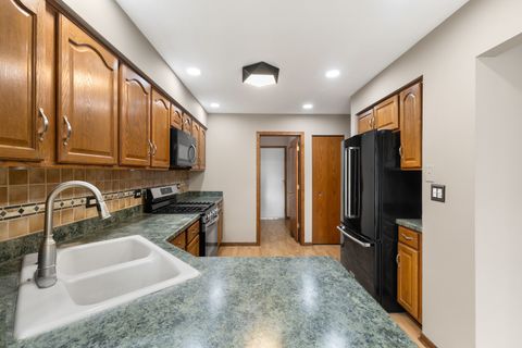 Tiny photo for 7811 Bristol Park Drive, Tinley Park, IL 60477 (MLS # 12589159)