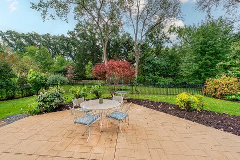 Tiny photo for 1931 Farm Road, Lake Forest, IL 60045 (MLS # 12747239)