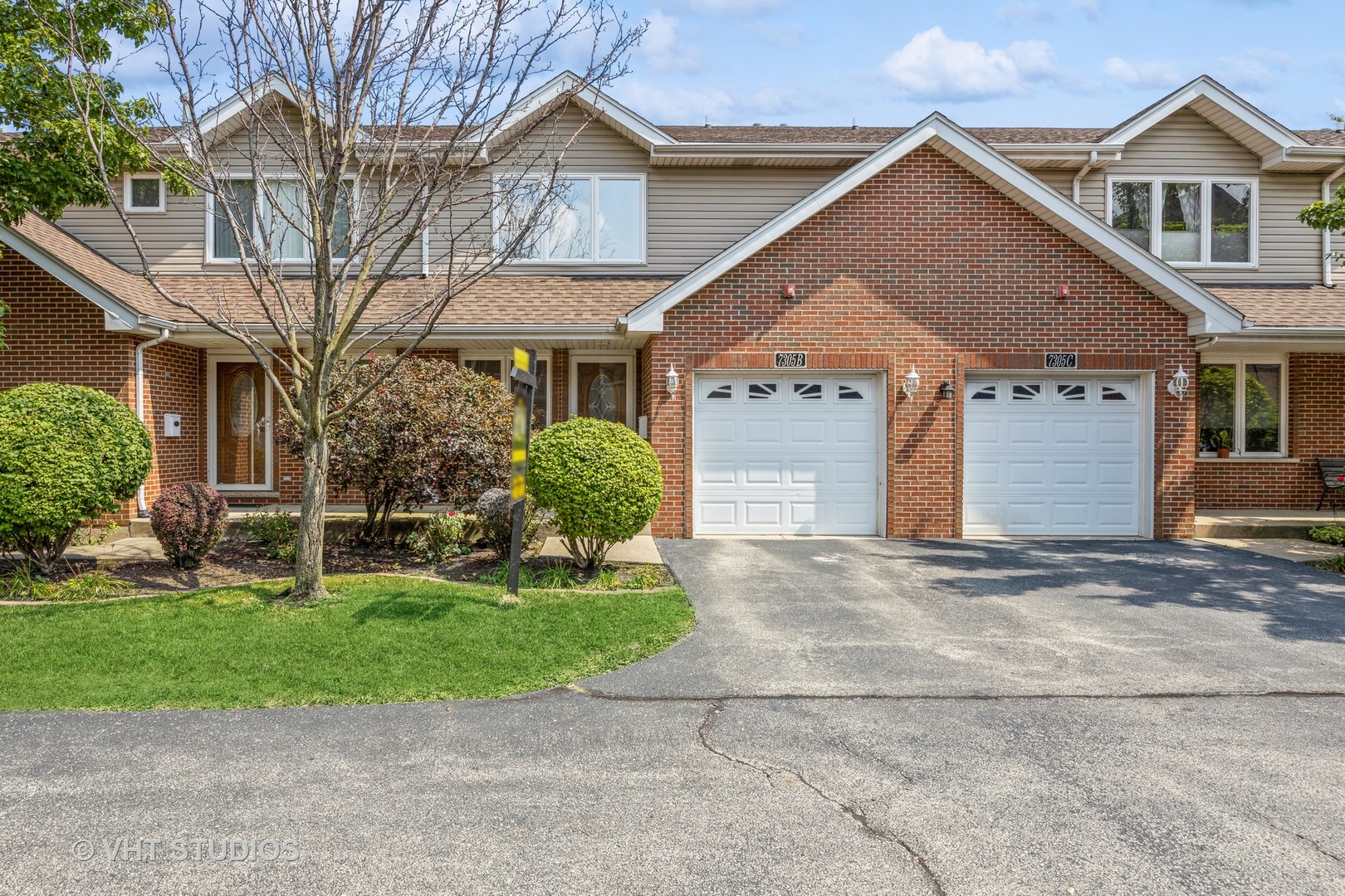 View Bridgeview, IL 60455 townhome