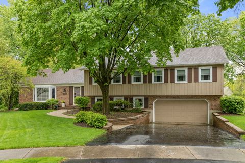 Single Family Residence in Naperville IL 1820 Winola Court.jpg