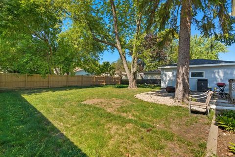 Tiny photo for 830 Russell Avenue, Winthrop Harbor, IL 60096 (MLS # 12475121)