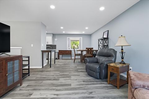 Tiny photo for 830 Russell Avenue, Winthrop Harbor, IL 60096 (MLS # 12475121)