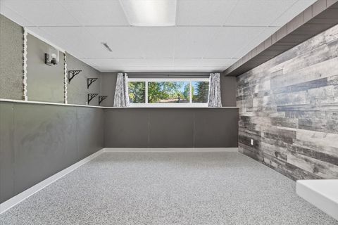 Tiny photo for 830 Russell Avenue, Winthrop Harbor, IL 60096 (MLS # 12475121)