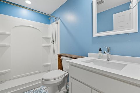 Tiny photo for 830 Russell Avenue, Winthrop Harbor, IL 60096 (MLS # 12475121)