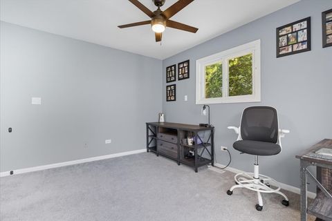 Tiny photo for 830 Russell Avenue, Winthrop Harbor, IL 60096 (MLS # 12475121)