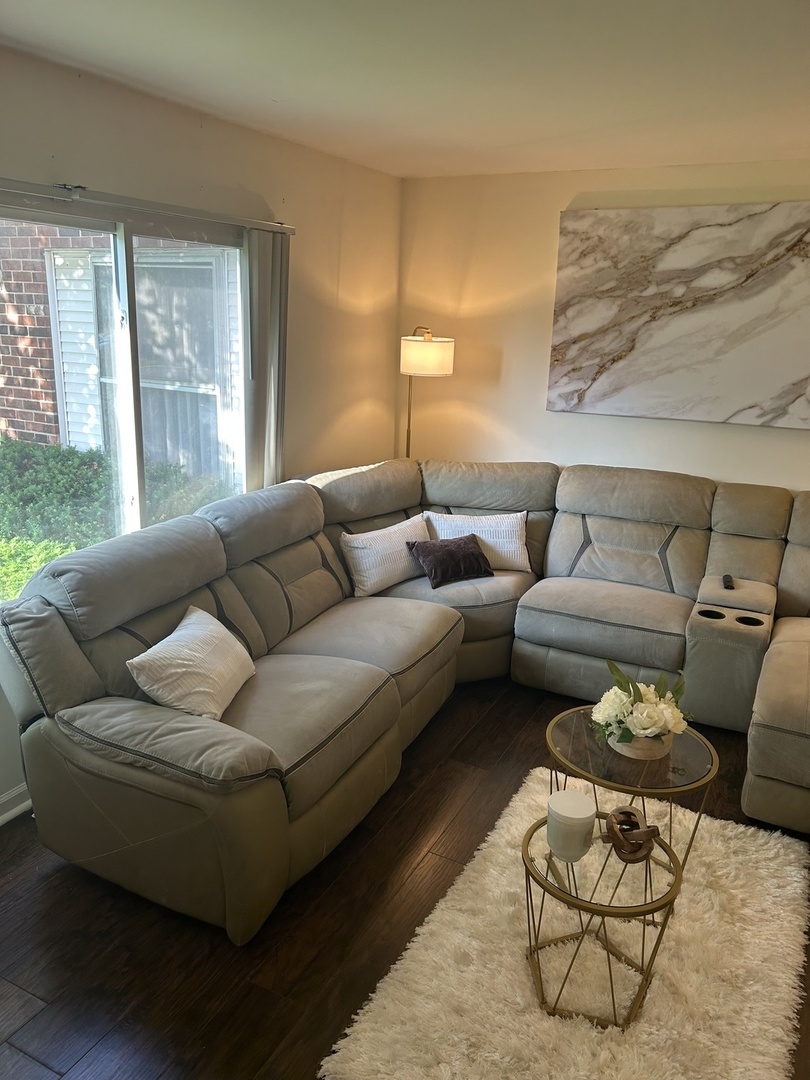 111 Greentree Court
