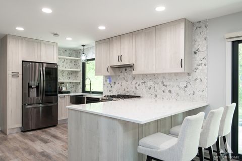 Tiny photo for 2 DOGWOOD Road, Rolling Meadows, IL 60008 (MLS # 12647516)