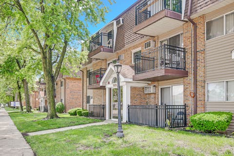 Photo of 10430 Ridgeland Avenue #6, Chicago Ridge, IL 60415 (MLS # 12742553)