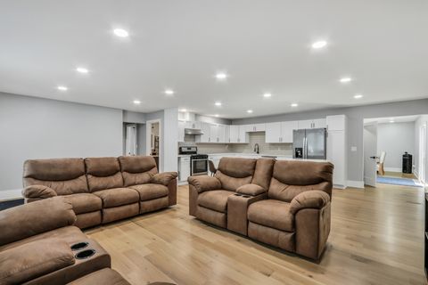 Tiny photo for 3426 Country Club Avenue, Gurnee, IL 60031 (MLS # 12455774)