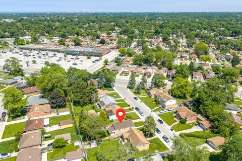 Tiny photo for 15524 Gouwens Lane, South Holland, IL 60473 (MLS # 12771530)