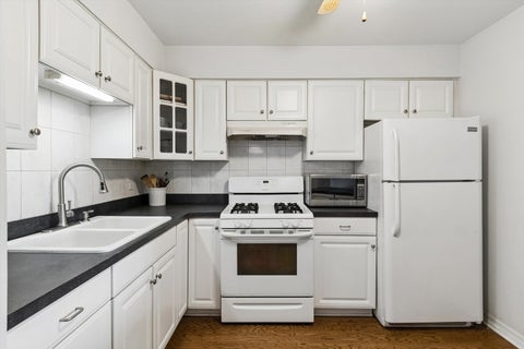 Tiny photo for 6670 S Brainard Avenue #409, Countryside, IL 60525 (MLS # 12743360)